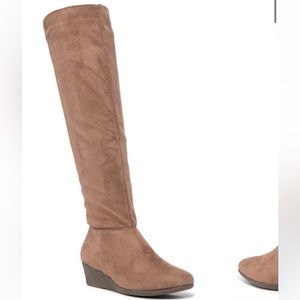 CL by Laundry Light On Tall Wedge Boot size 7.5